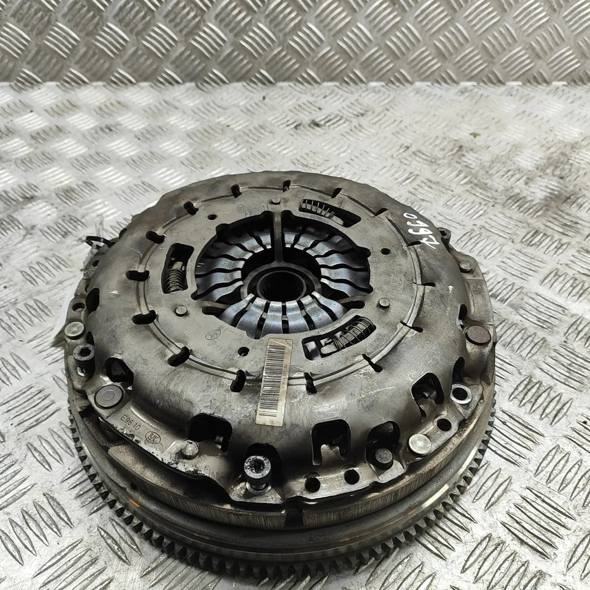 BMW 1 F20 Clutch Kit 7614327 1.5 Petrol 100kw 2015 30334657