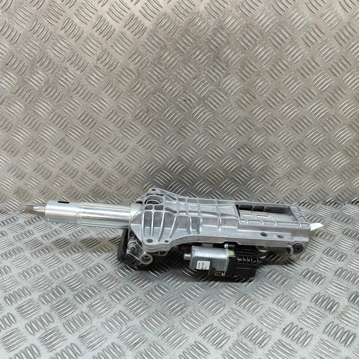 MERCEDES-BENZ S W222, V222, X222 Steering Column Mechanism A2314620005 30471627