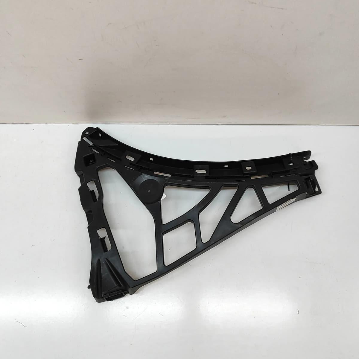 PORSCHE CAYENNE 92A Front Left Bumper Bracket 95850517750 2016 30485032