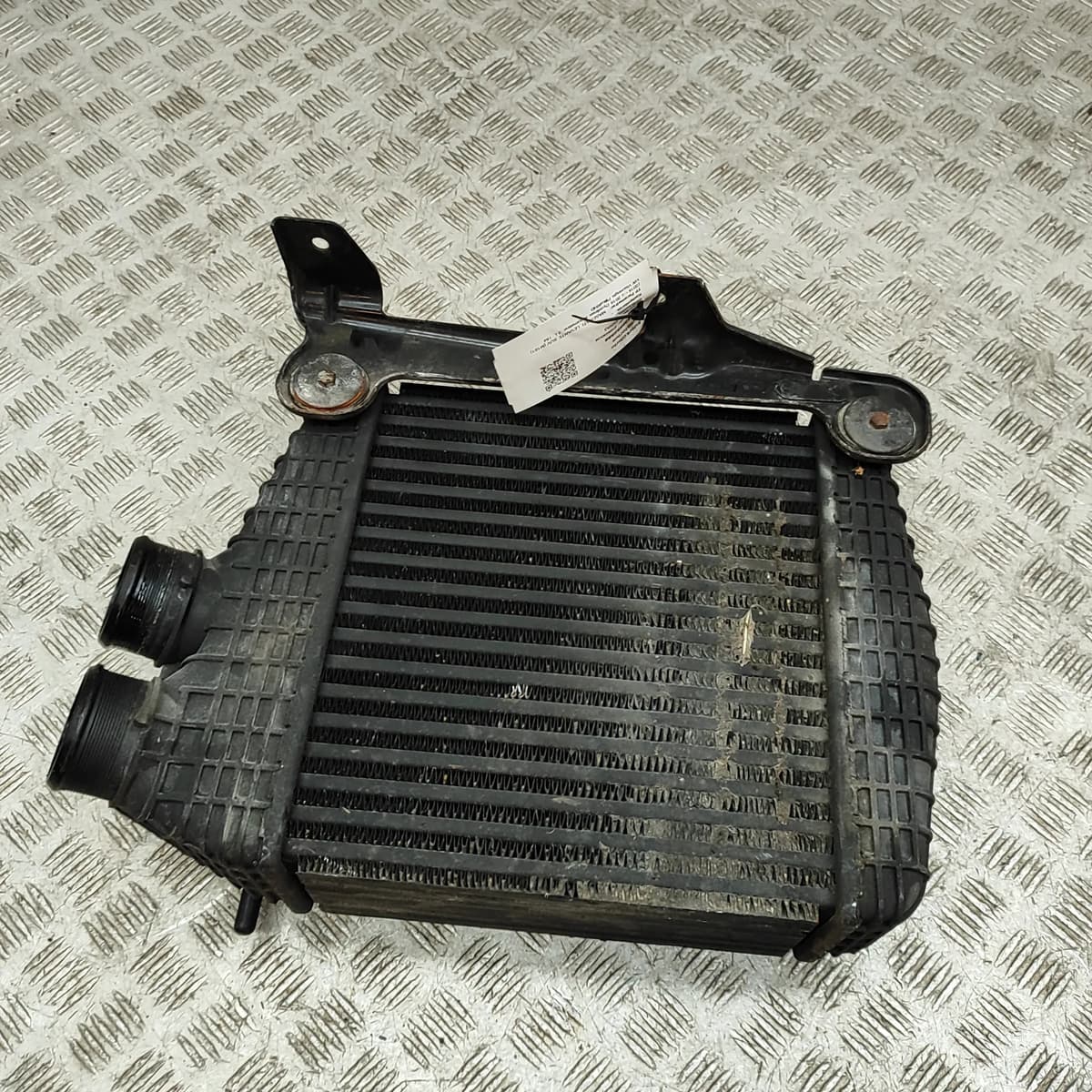 MASERATI LEVANTE SUV M161 Intercooler Right Radiator 670035635 3.0d 30552588