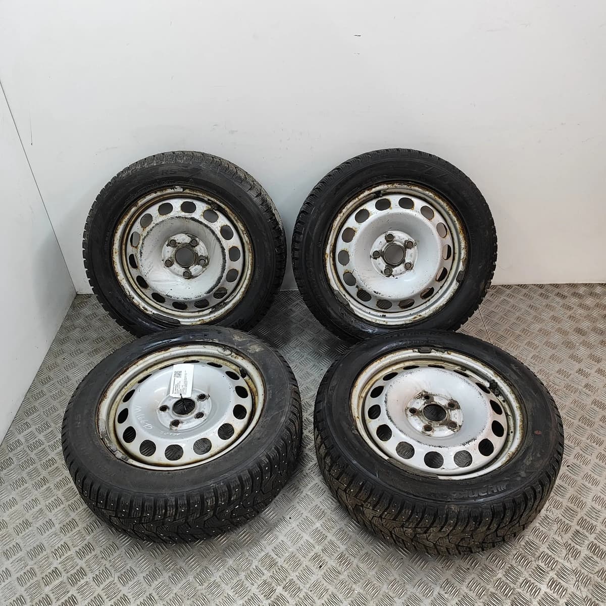 VW CADDY MK4 Furgon SAA, SAH Alloy Wheel Set 2K3601027 2.0 Diesel 110kw 30622925