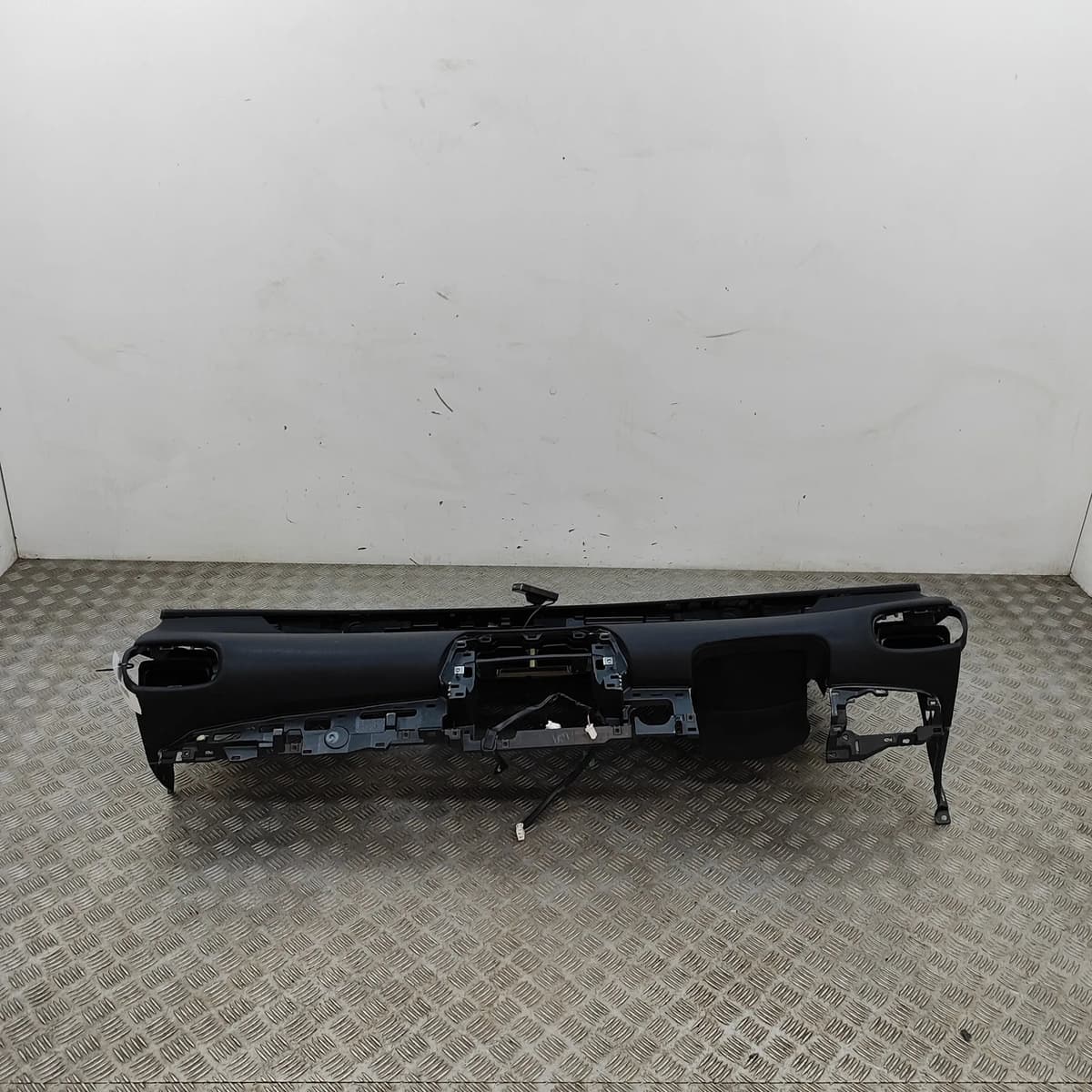 TOYOTA PRIUS XW50 Dashboard 55302-47140-C1 RHD 2016 30667400