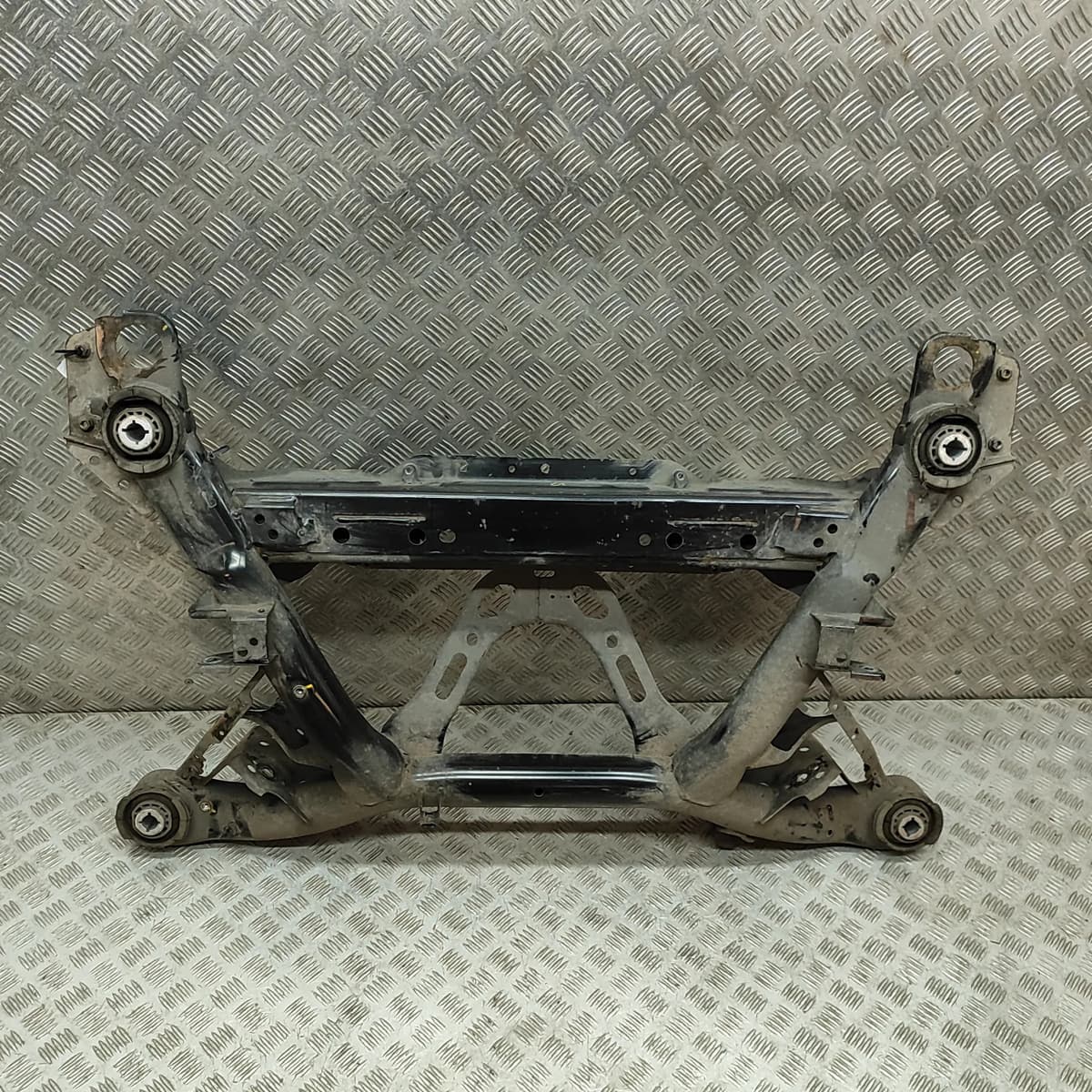 VOLVO V60 MK2 Rear Subframe 32221652 2.0 Diesel 110kW 2019 30703360