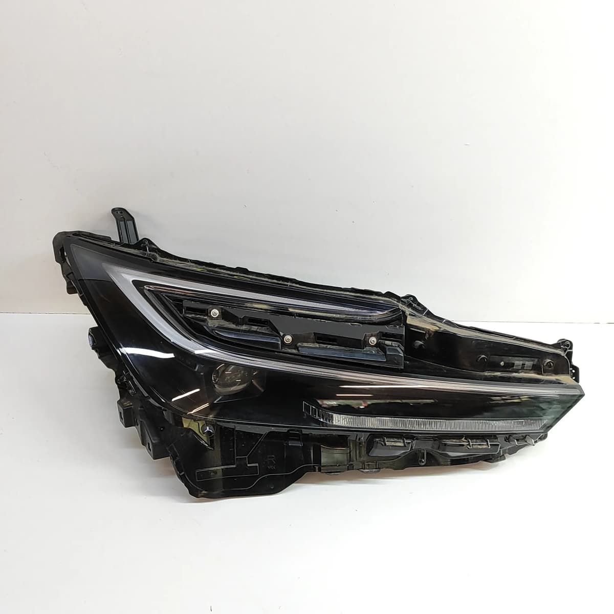 TOYOTA PRIUS XW60 Front Right Headlight LHD 81105-47A70 2023 30762833