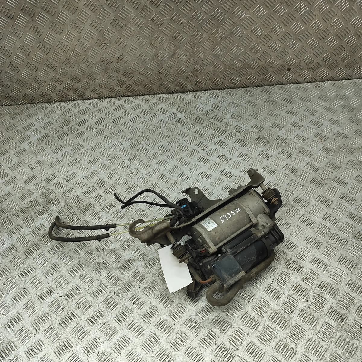MERCEDES-BENZ E T-Model S213 Air Suspension Compressor A2133200004 30771795