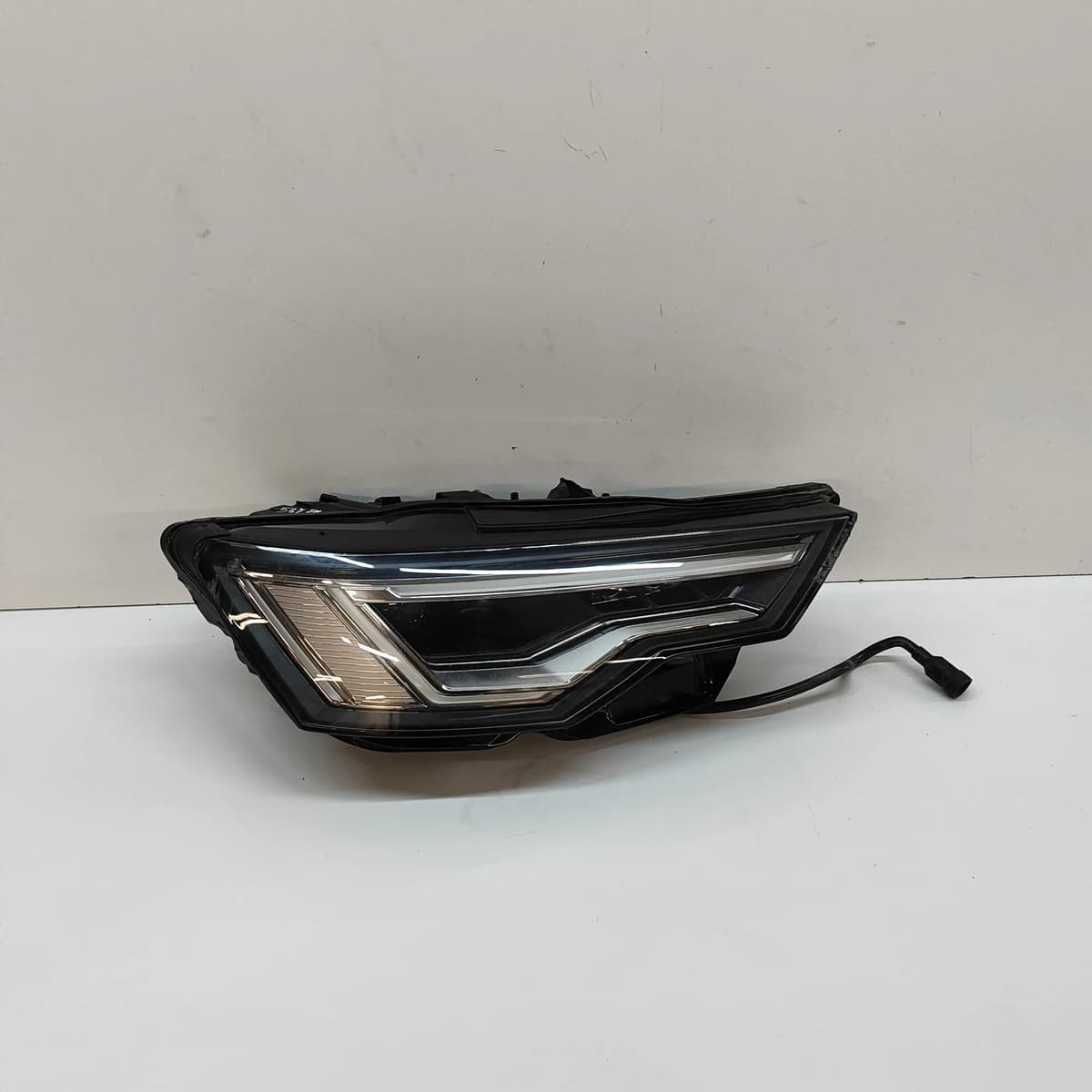 AUDI A6 C8 Avant Front Right Headlight RHD 4K0941040F 2024 31106496