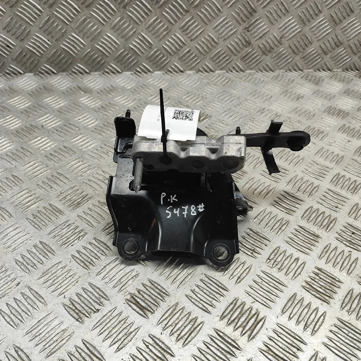 TOYOTA YARIS CROSS XP210 Left Side Engine Mount 12372-K0060 1.5 Hybrid 85kW 2021