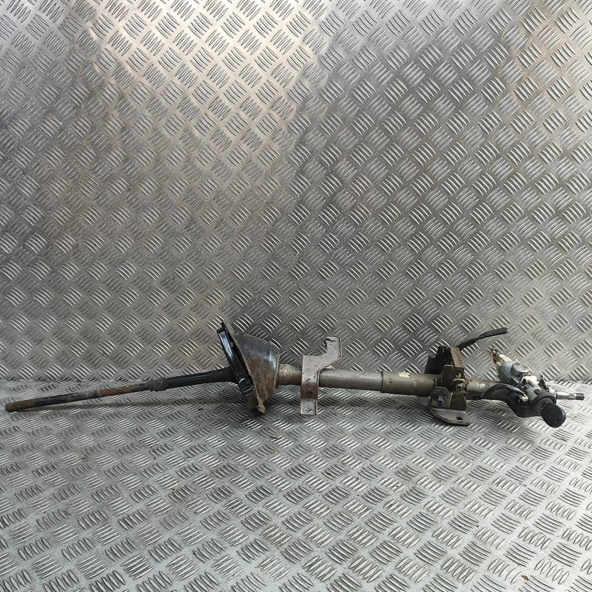 NISSAN PATROL GR MK5 Wagon Y61 Steering Column Mechanism 28590-C9902 31209514