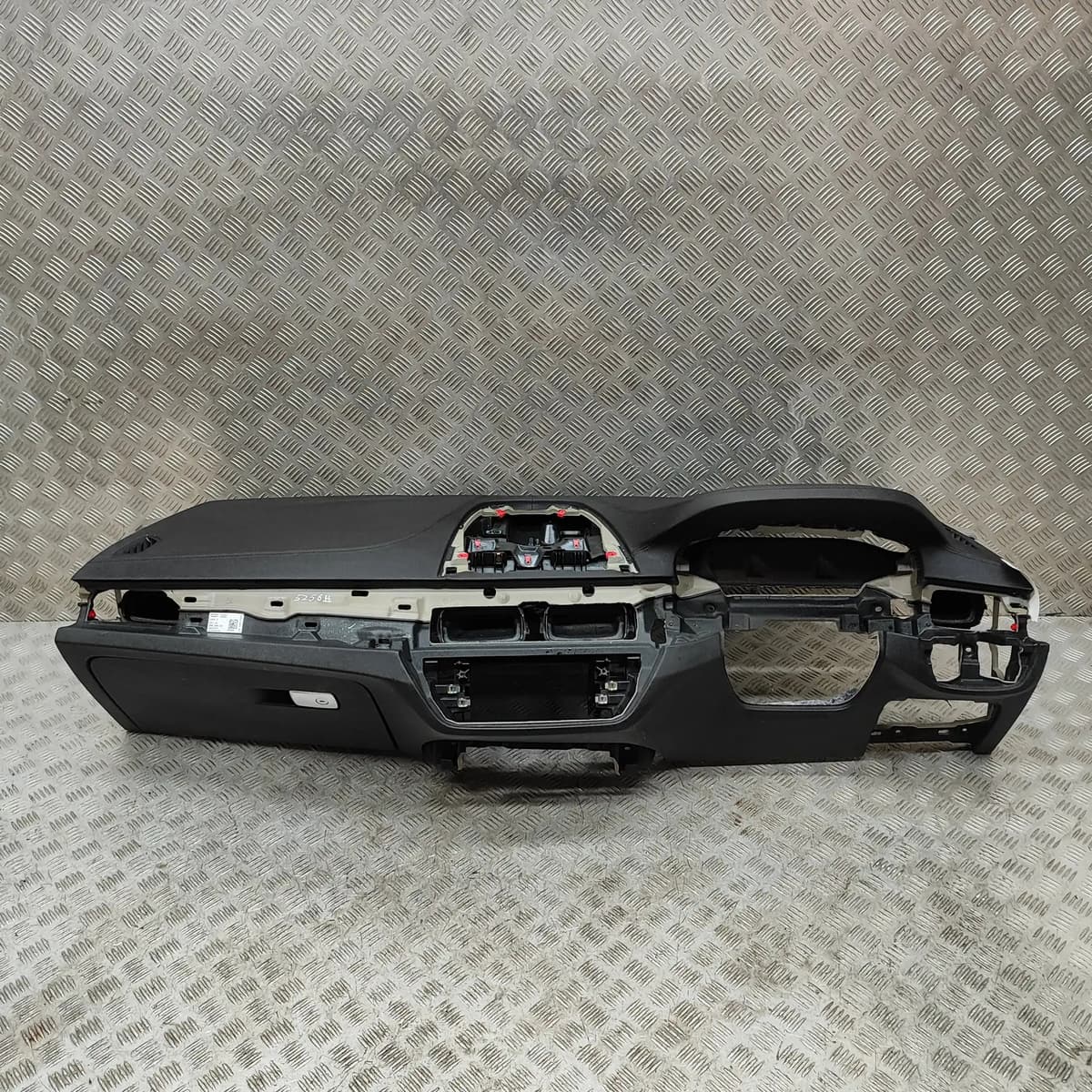 BMW 5 G30 Dashboard RHD 6832914 2.0 Petrol / electricity 185kw 2019 31220391