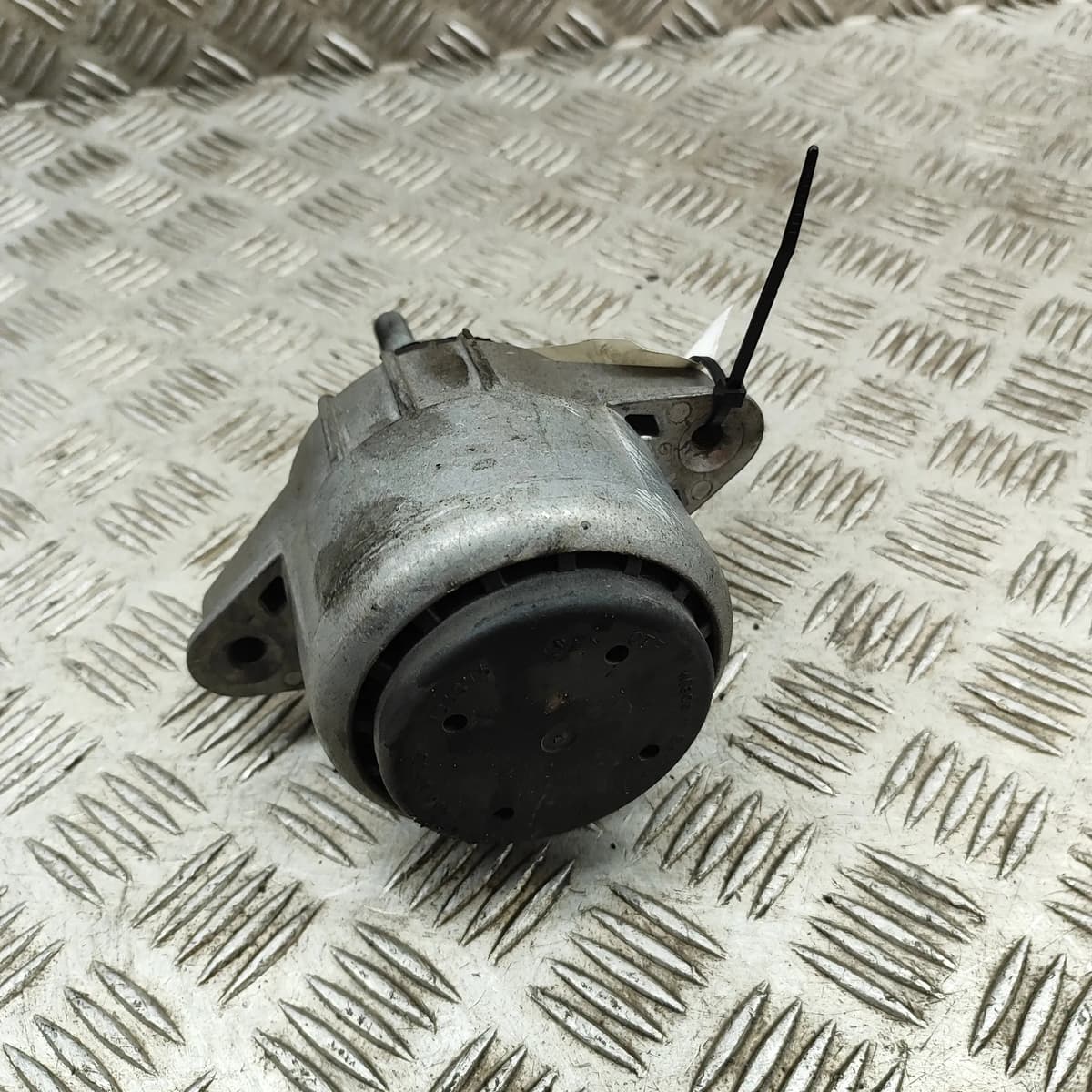 PORSCHE PANAMERA 970 Left Side Engine Mount 94637505722 3.6 Petrol 220kW 2012
