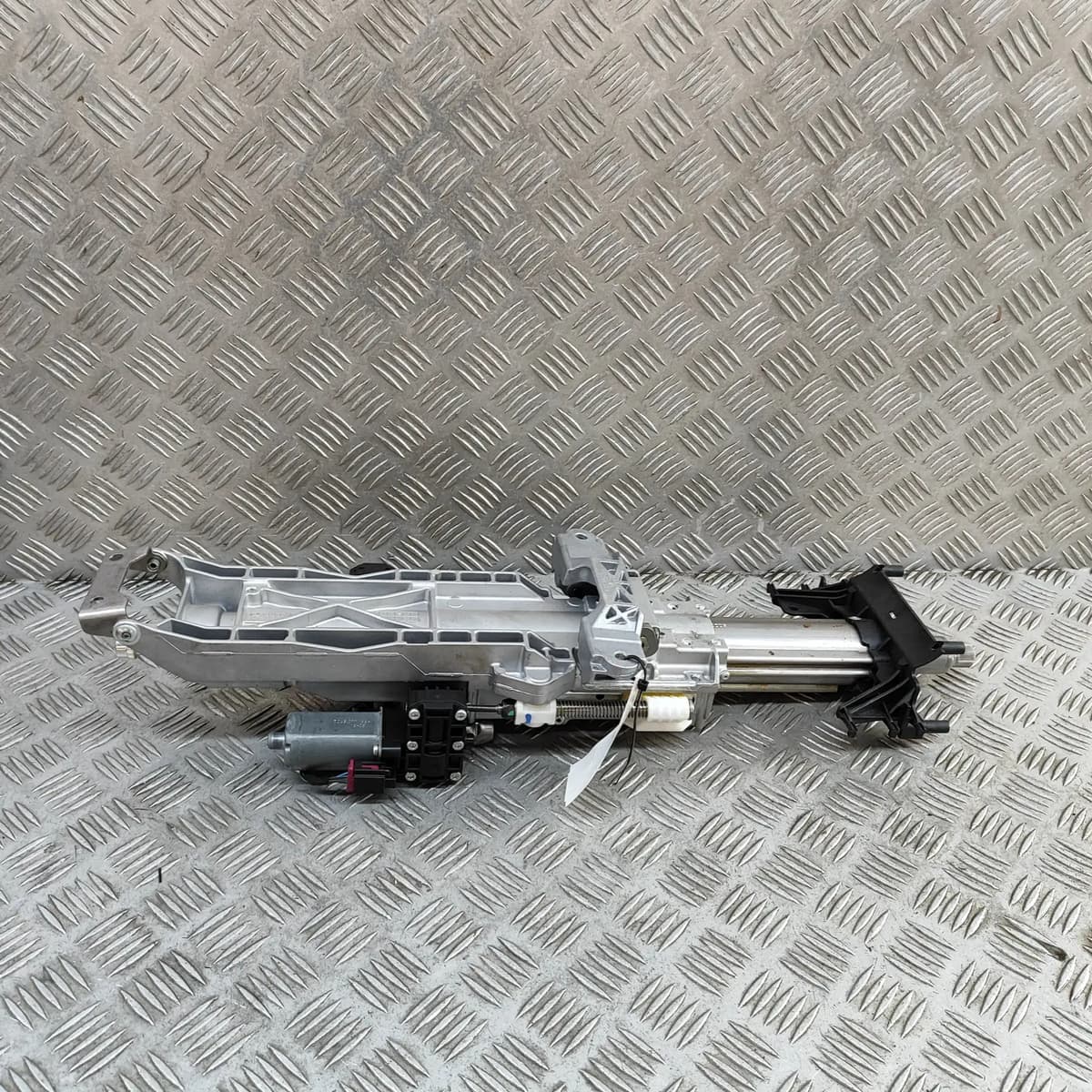 BMW 5 G30 Steering Column Mechanism 6894879 2.0 Petrol electricity 31284119 RHD