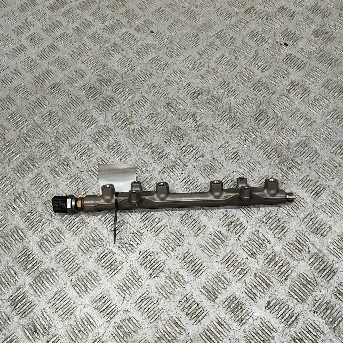 SKODA KAROQ NU7 Fuel Rail 05E133320B 1.5 Petrol 110kW 2023 31297605
