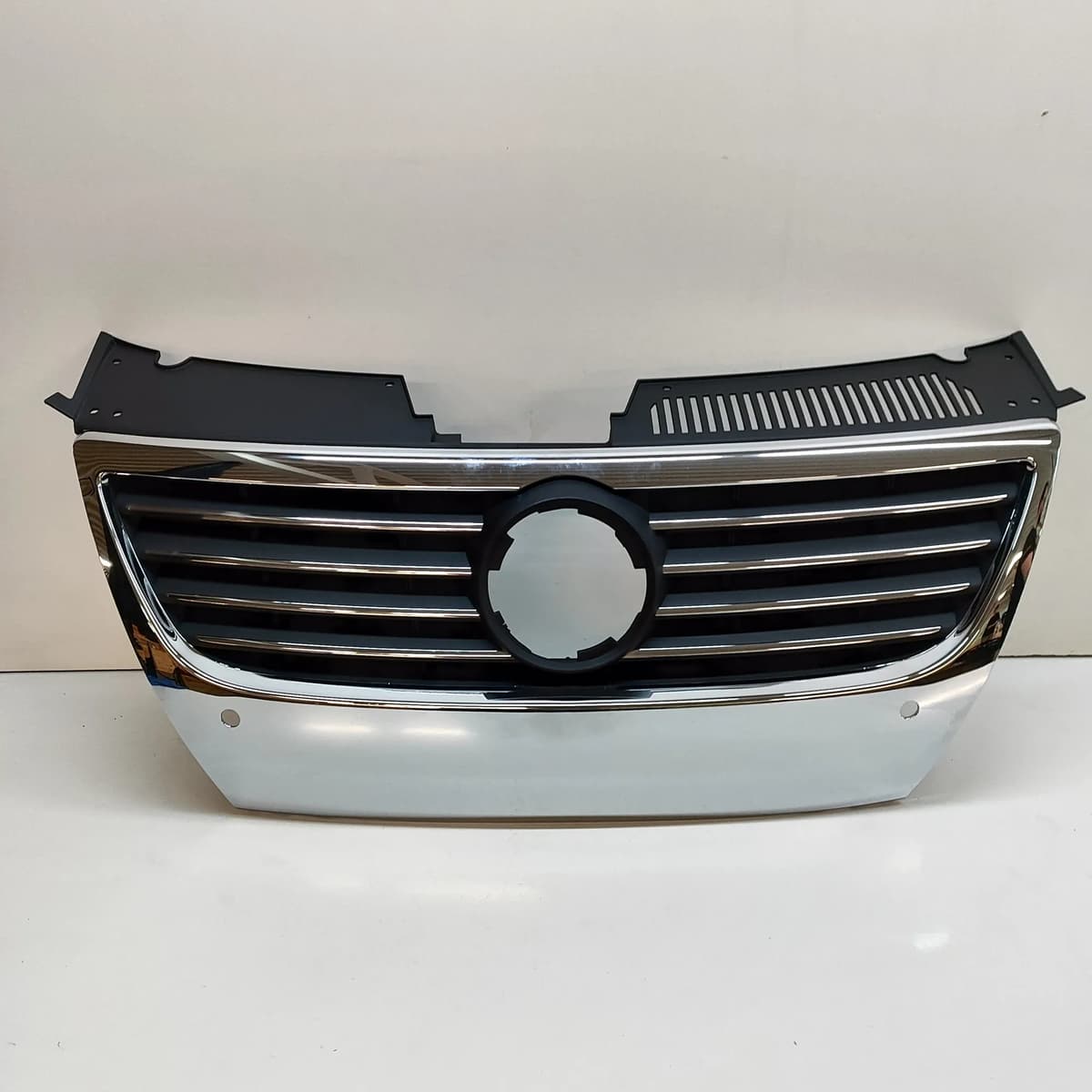 VOLKSWAGEN PASSAT B6 Radiator Grille 3C0853651E 2005 31313213