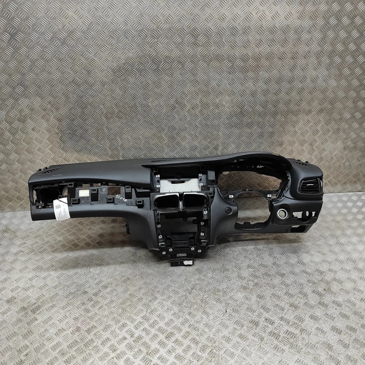 INFINITI Q30 Dashboard 68200-5DA0A 1.6 Petrol 115kw 2019 31438447 RHD