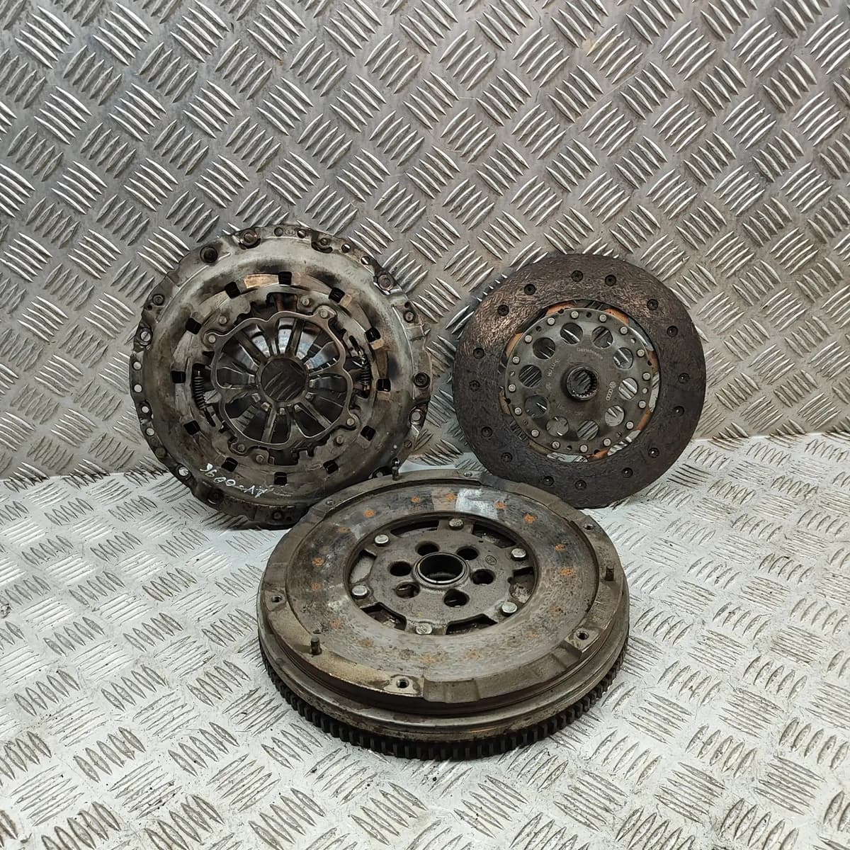 AUDI A4 8EC, B7 Clutch Kit 06D141031 2.0 Petrol 162kw 2008 31444009