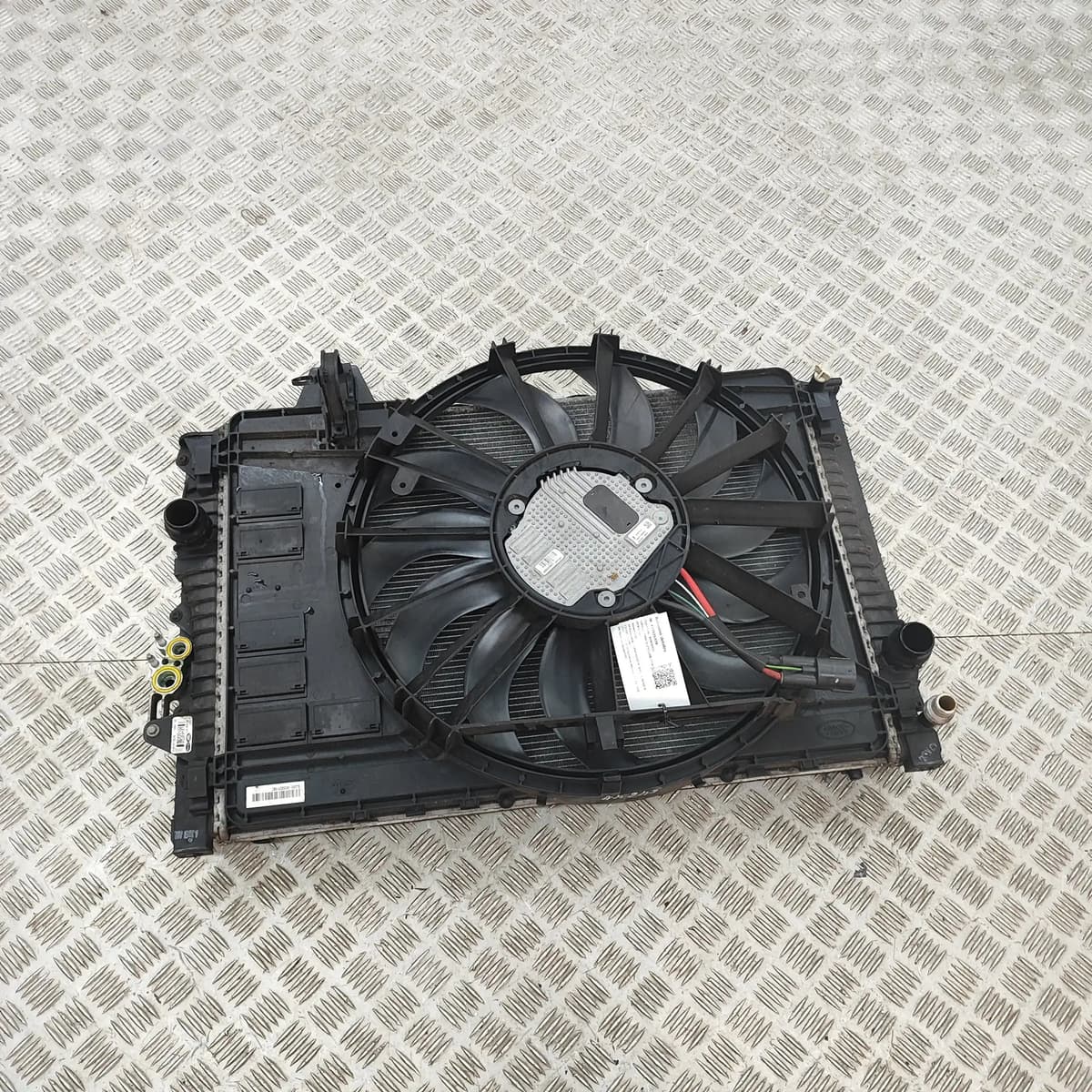 LAND ROVER RANGE ROVER EVOQUE L538 Cooling Radiator Pack GJ32-8C607-BC 31535378