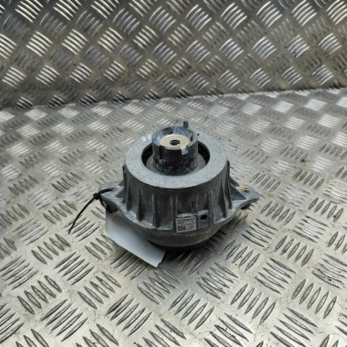 MERCEDES-BENZ E Cabrio A238 Left Side Engine Mount A2132403400 31648450