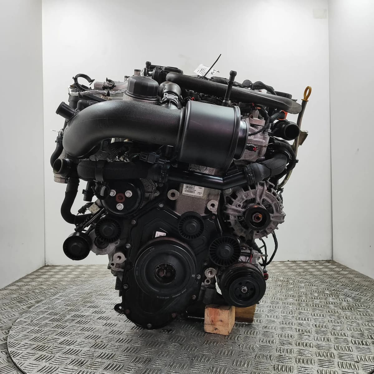 LAND ROVER DISCOVERY L462 Engine Motor PT204 2.0 Petrol 221kw 2020 31693605