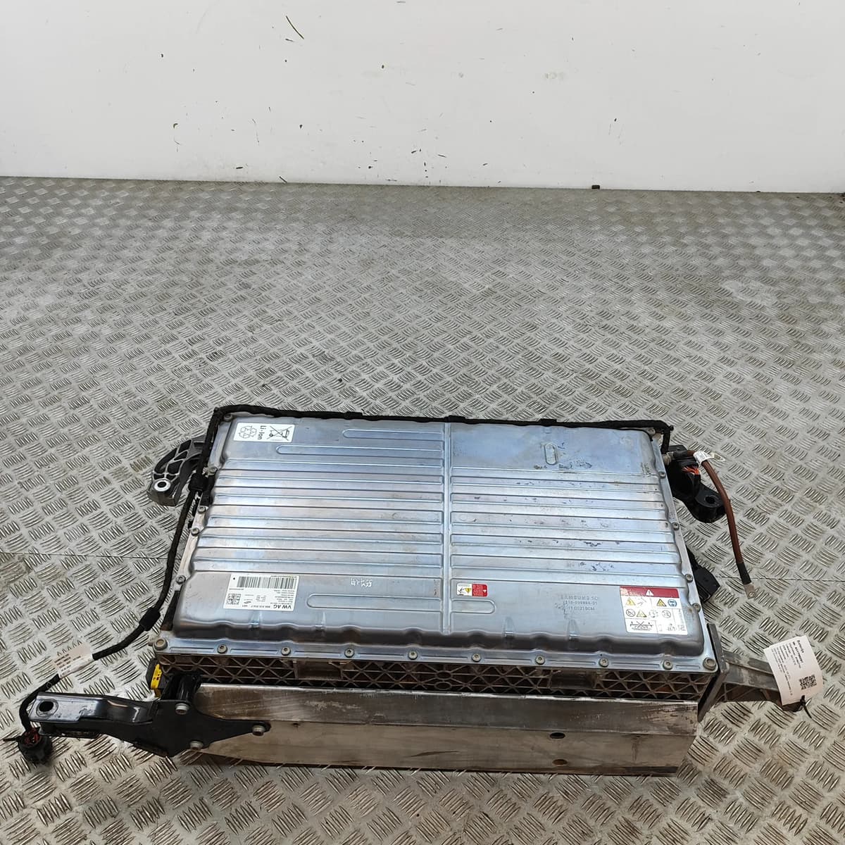 AUDI Q5 FY Battery V810-00099A-01 2.0 Petrol / electricity 220kw 2024 31799287