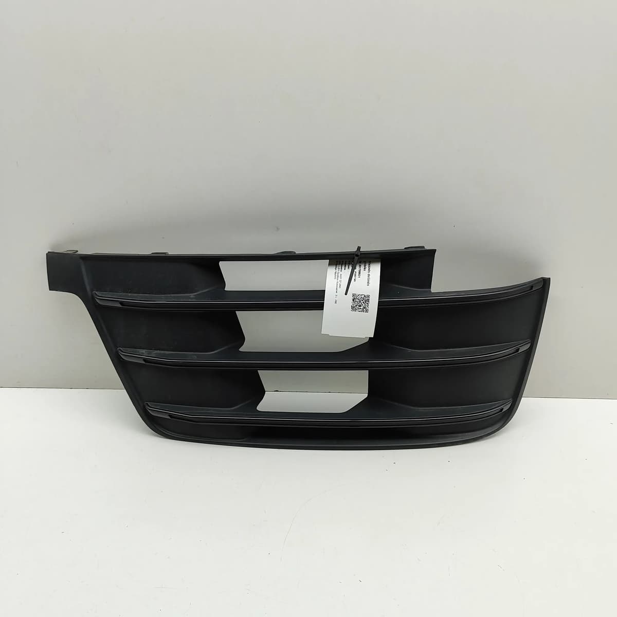 AUDI Q7 4M Front Right Bumper Grille 4M0807682D 2016 31799931