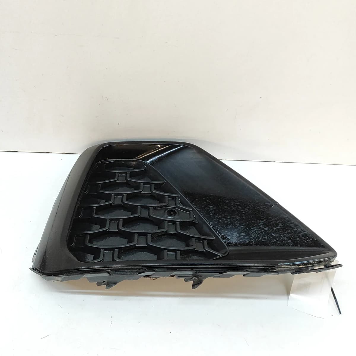 AUDI Q8 4MN Front Right Bumper Grille 4M8807152F 2024 31871379