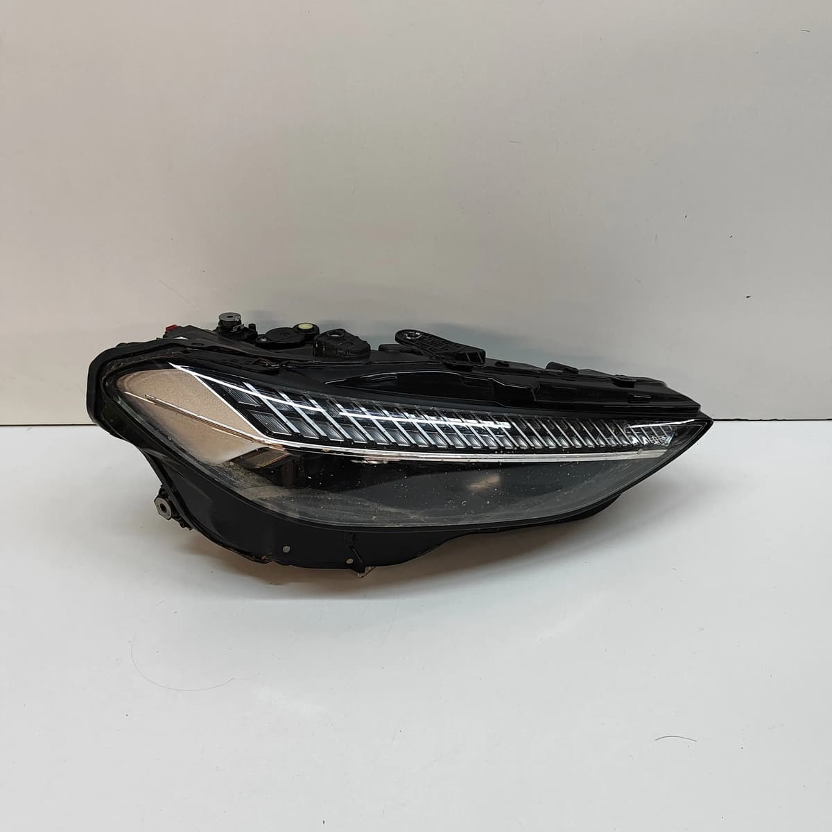AUDI A5 Avant B10 Front Right Headlight 8B3941036AA LHD 2024 31932330