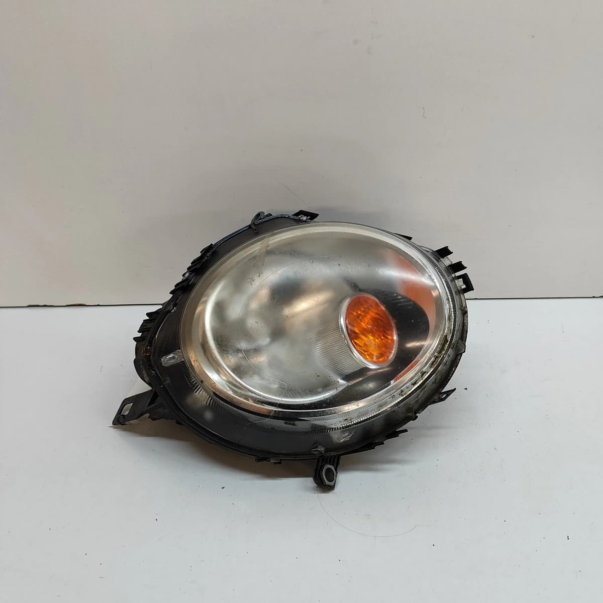 MINI CLUBMAN R55 Front Right Headlight 2751266 RHD 2010 32030253