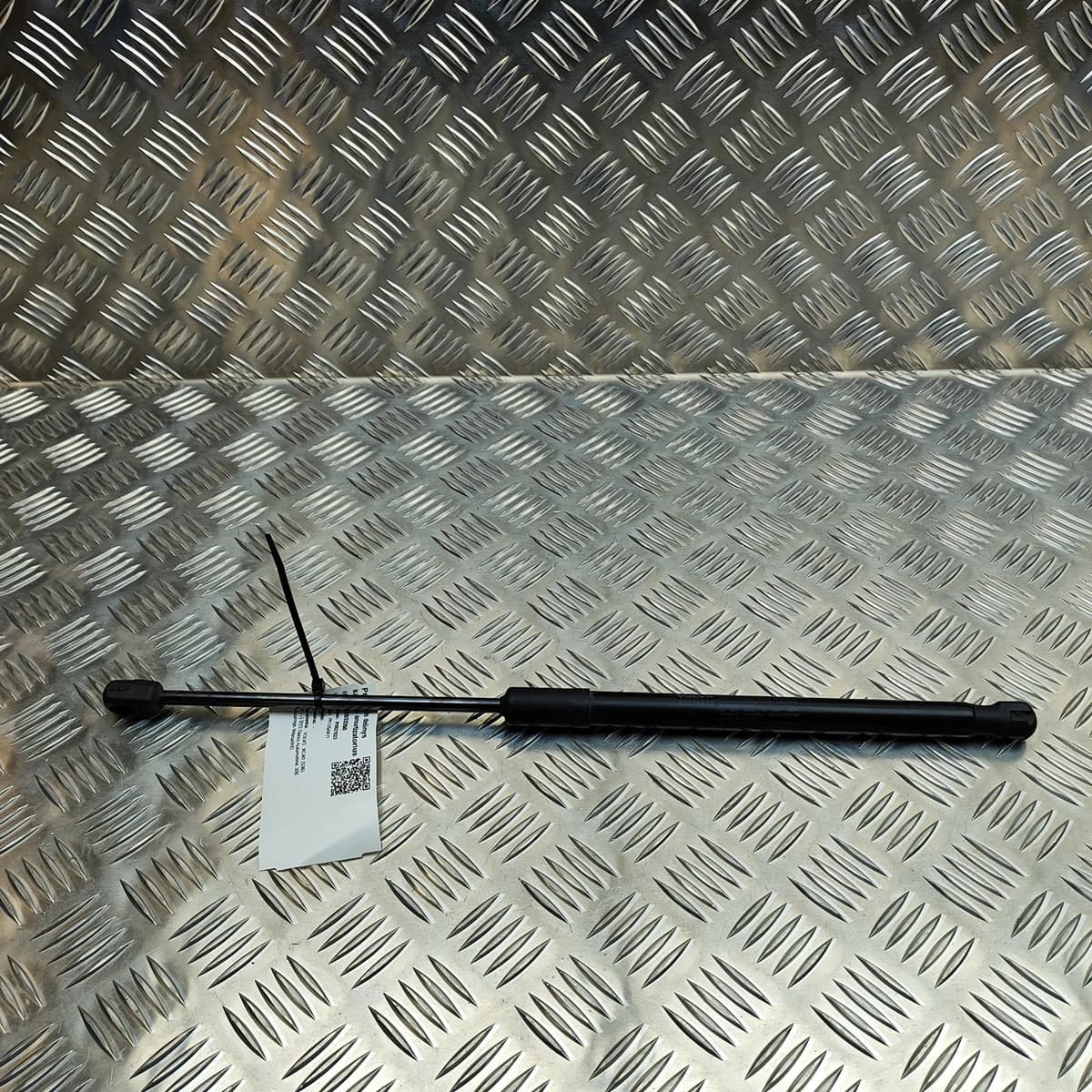 VOLVO XC40 536 Front Right Bonnet Strut 32206883 Electricity 300kw 2022 32032260