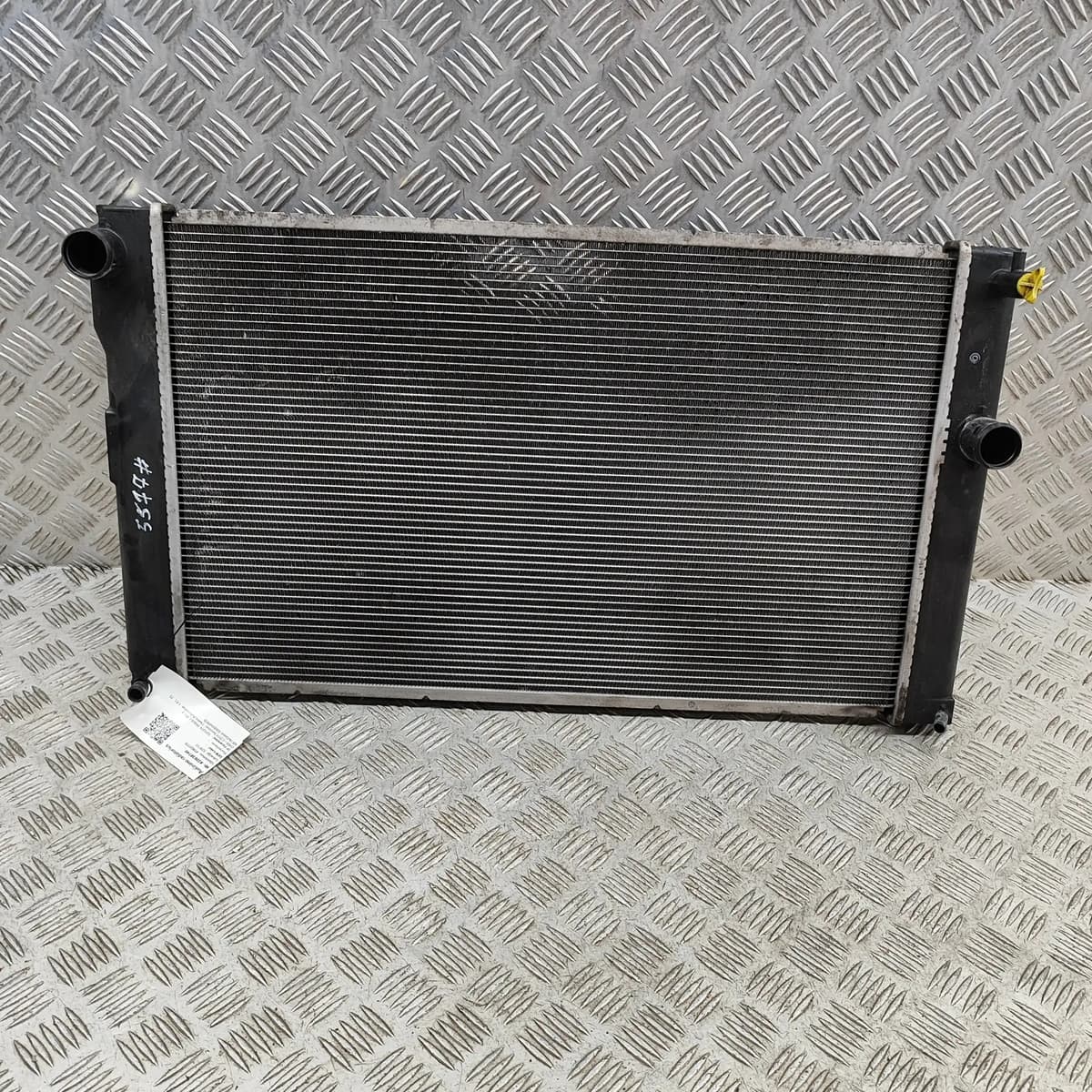 TOYOTA PRIUS XW30 Cooling Radiator 16400-37230 1.8 Hybrid 73kW 2014 32038740