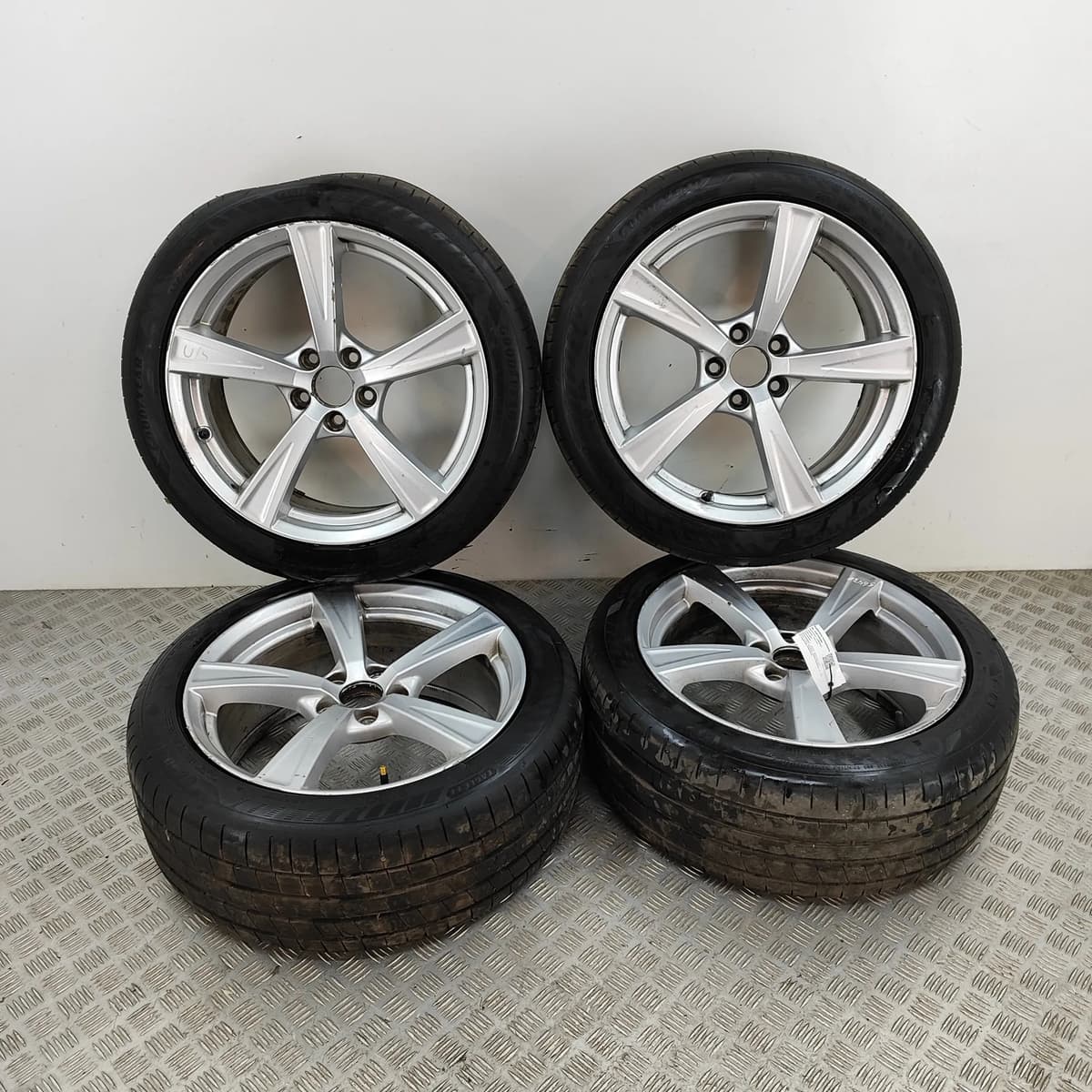 VOLVO V60 MK2 Alloy Wheel Set 31423515 2022 32196604