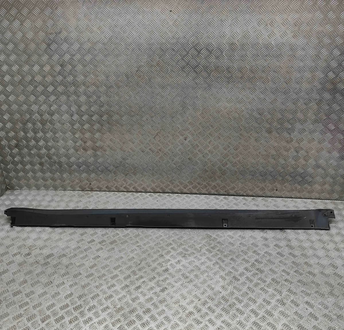 SKODA ENYAQ iV SUV Right Side Plastic Sideskirt Cover 5LA853856 2021 32381158