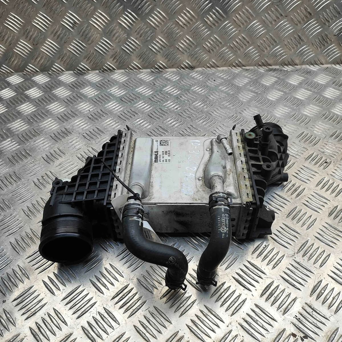 VW TRANSPORTER T6 Furgon SGA, SGH Intercooler Radiator 04L145749M 32410682