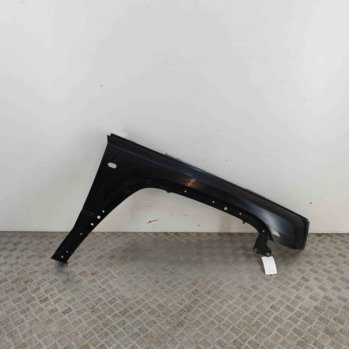 JEEP COMMANDER XK Front Right Fender K55369220AA 2006 32485613