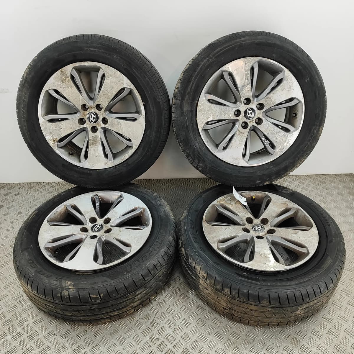 HYUNDAI SANTA FÉ MK2 CM Alloy Wheel Set 52910-2B485 2.2 Diesel 2012 32629944