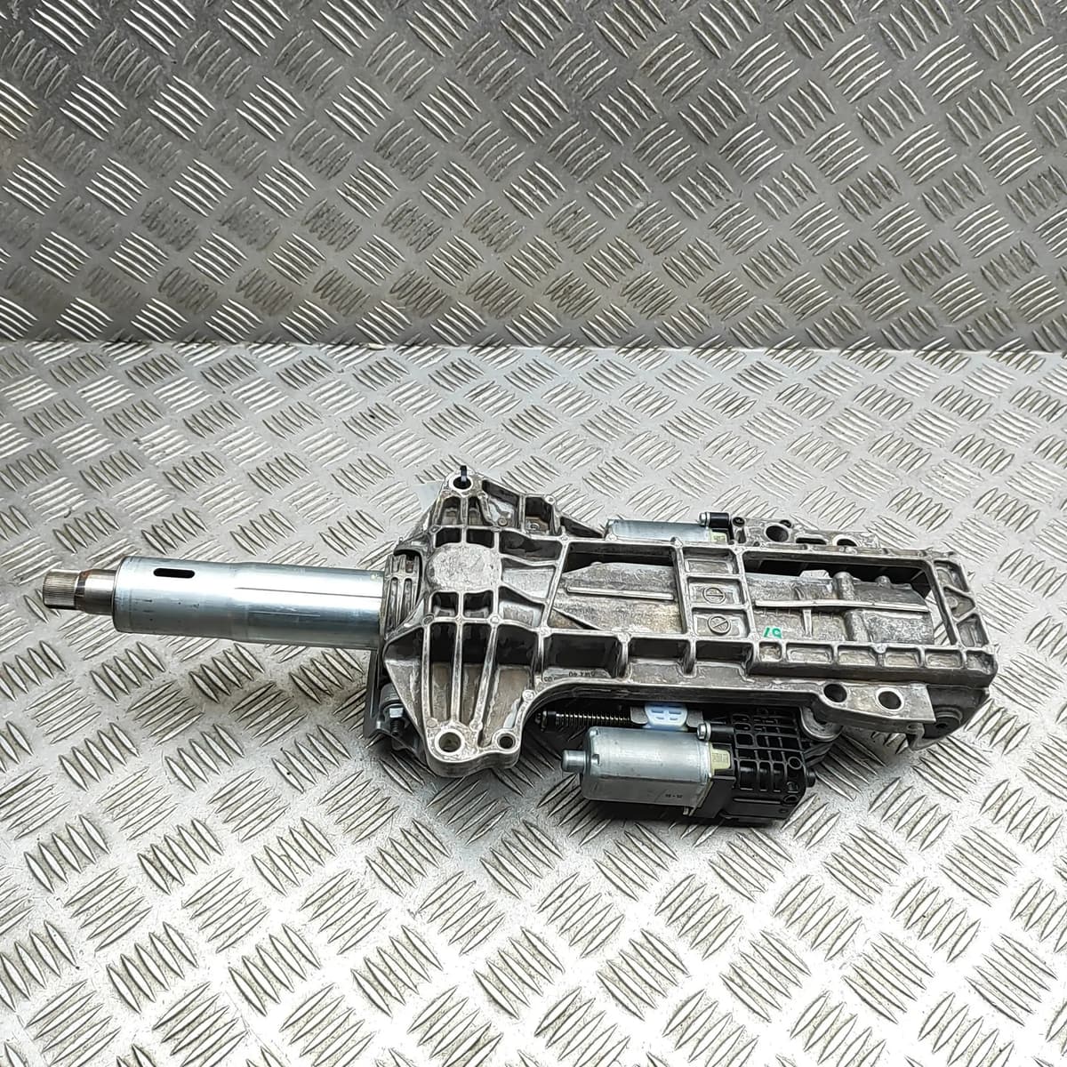 MERCEDES-BENZ C Cabrio A205 Steering Column Mechanism A2054603916 32637569