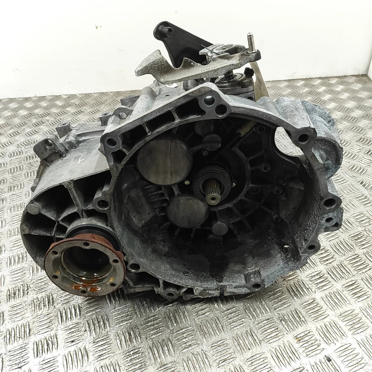 VW PASSAT Variant B8 3G5 Gearbox QFZ 2.0 Diesel 110kw 2016 32701480