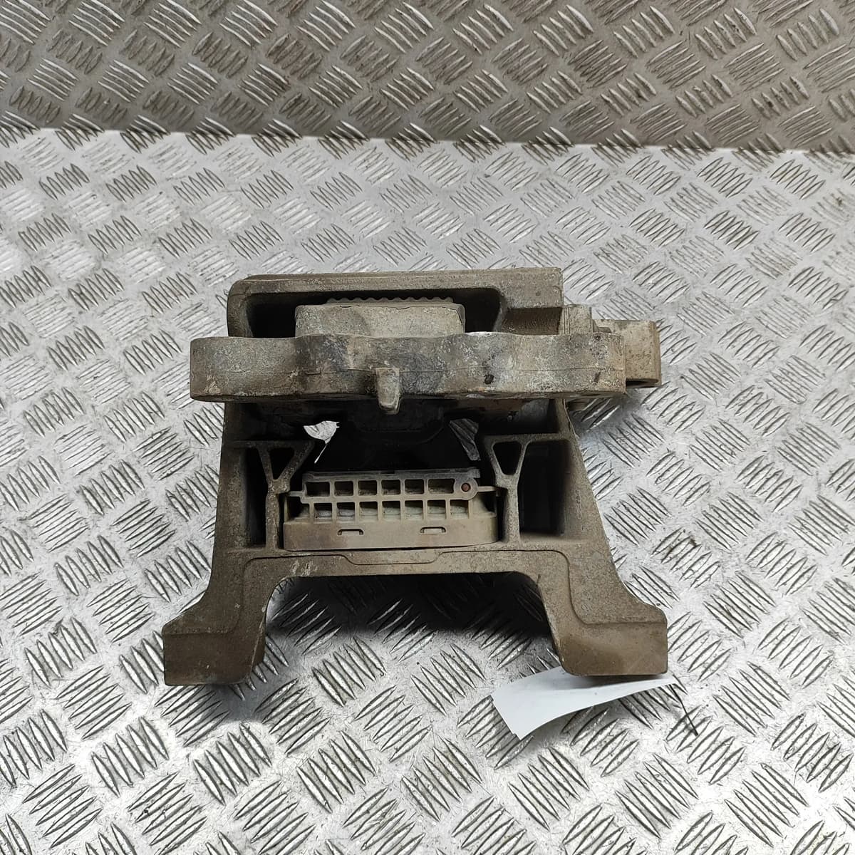 MERCEDES-BENZ SPRINTER 3,5-t Van 907, 910 Right Side Engine Mount A9102410500