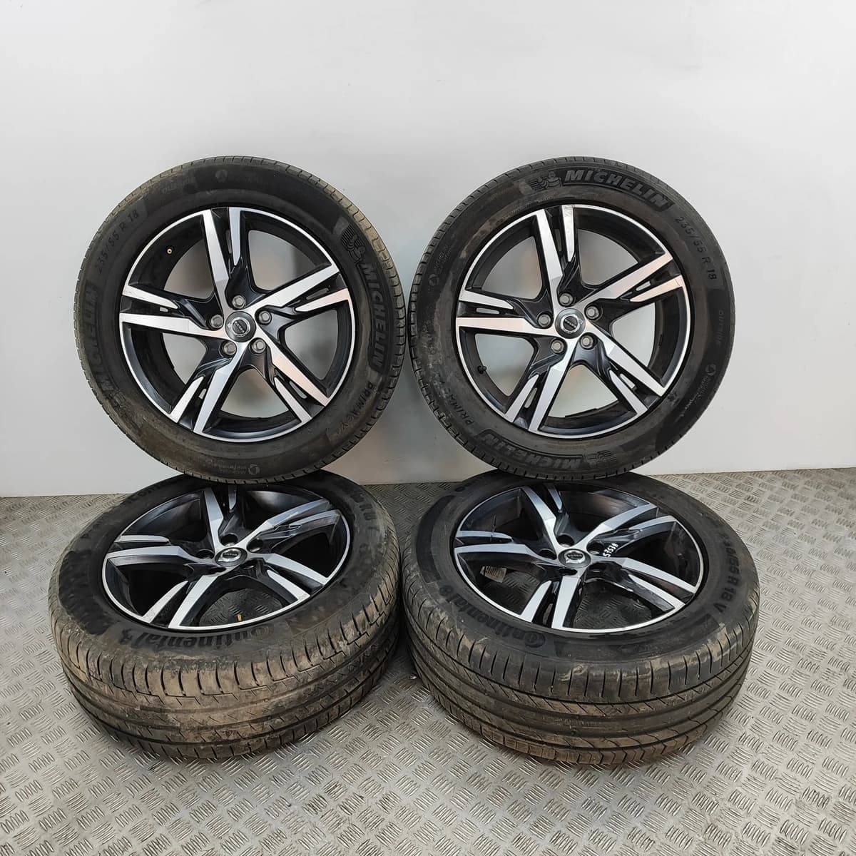 VOLVO XC40 536 Alloy Wheel Set 31445812 1.5 Petrol 120kw 2021 32824710