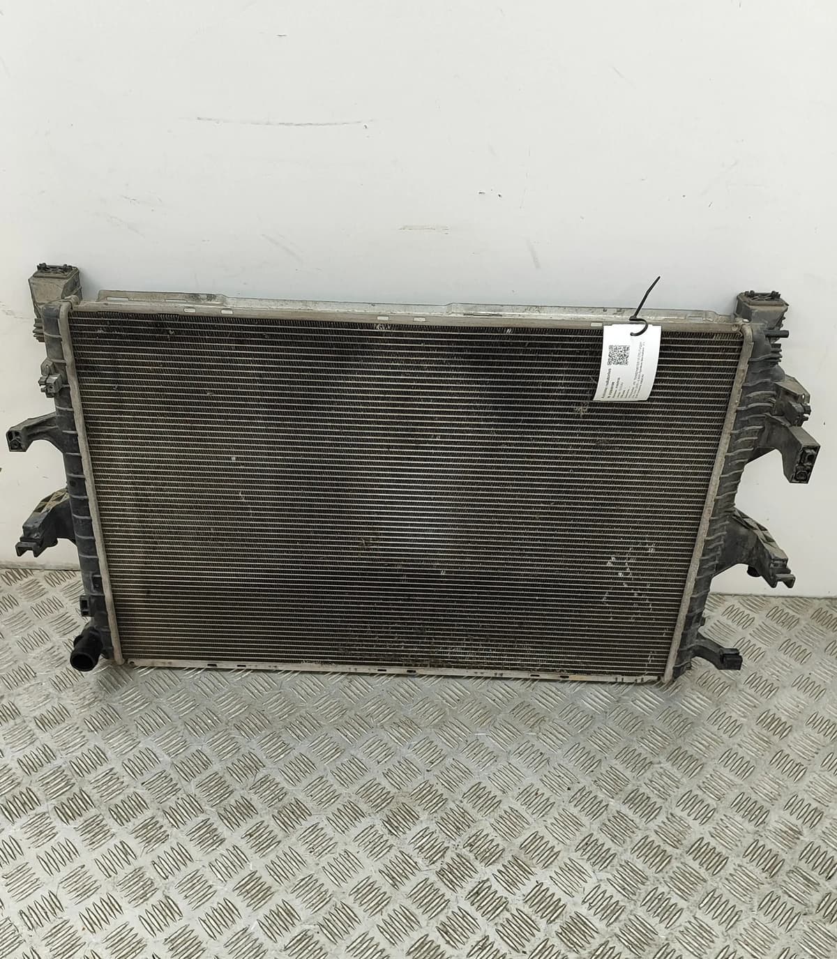 VW TRANSPORTER T6 Furgon SGA, SGH Cooling Radiator 7E0121253C 32840190