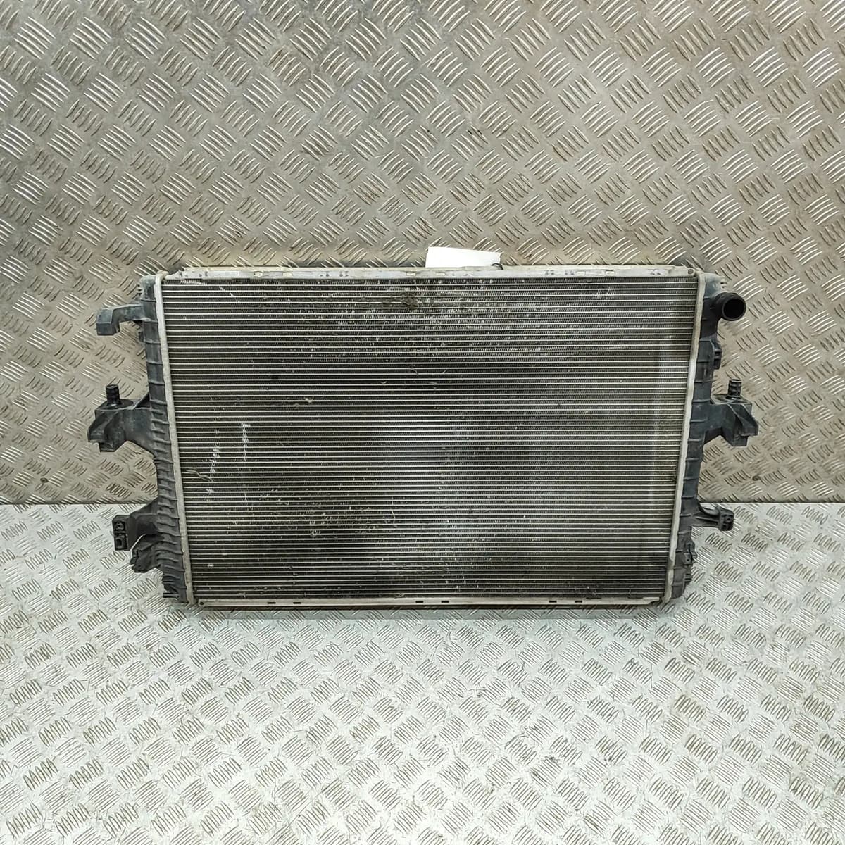 VW TRANSPORTER T6 Furgon SGA, SGH Cooling Radiator 7E0121253C 32840395