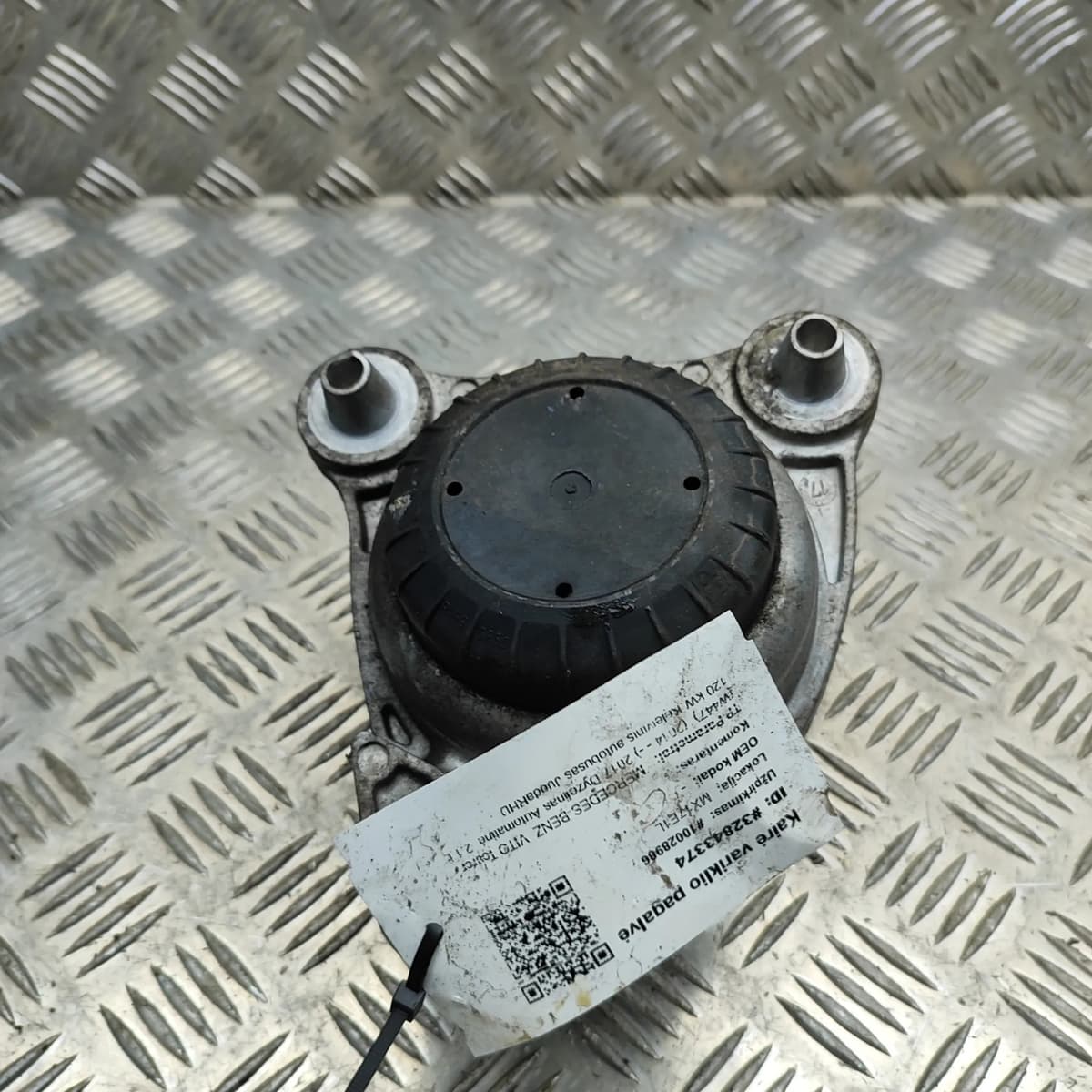 MERCEDES-BENZ VITO Tourer W447 Left Side Engine Mount A4472410213 32843374