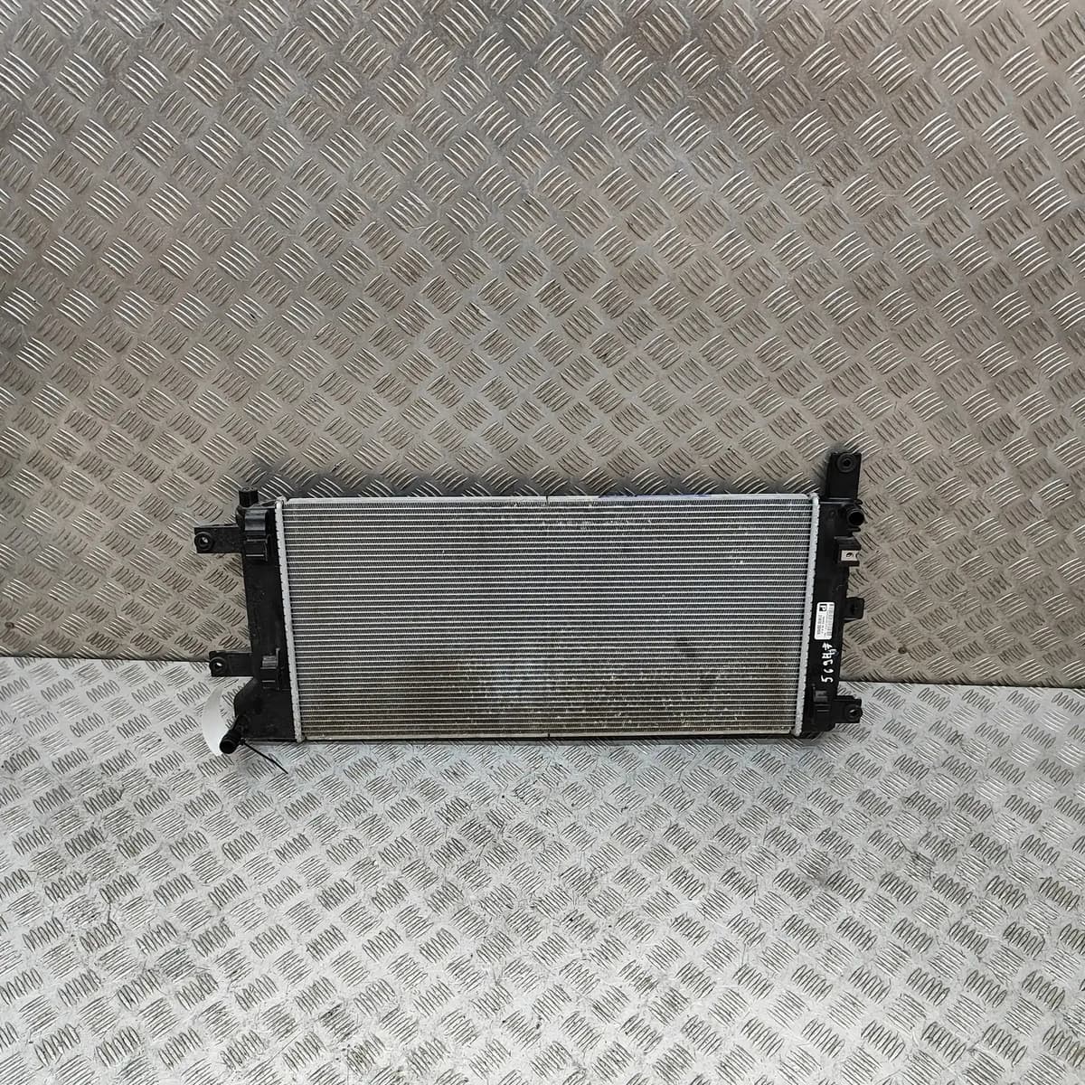 NISSAN LEAF ZE1 Cooling Radiator 21410-5SH0A Electricity 160kw 2022 32957088