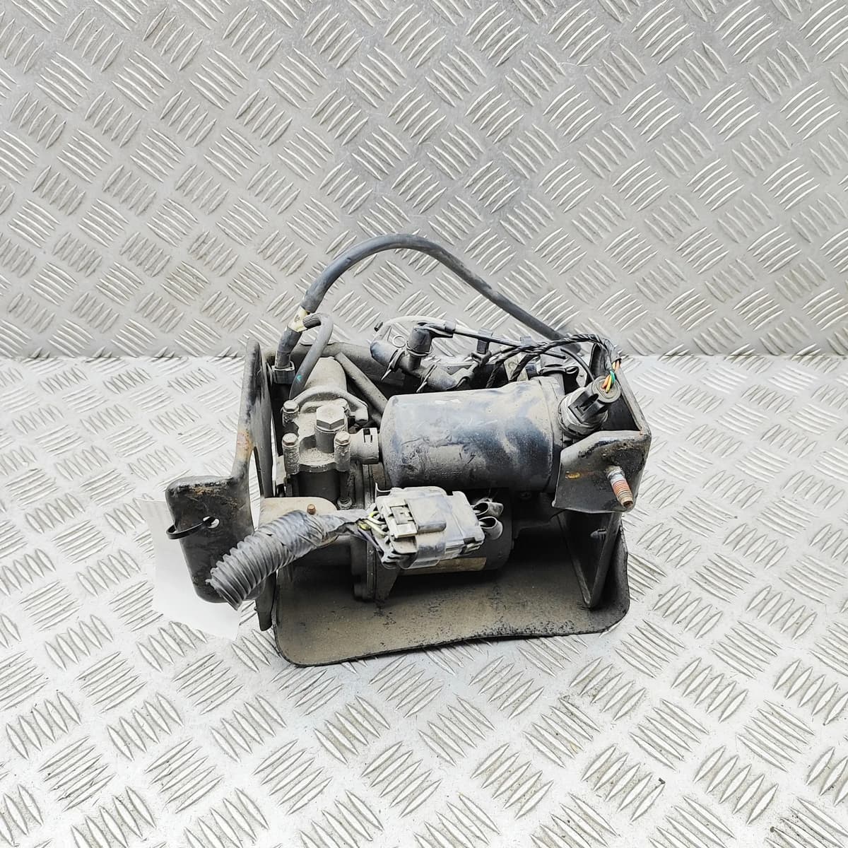 CADILLAC ESCALADE MK4 Air Suspension Compressor 23304606 6.2 313kw 33022979