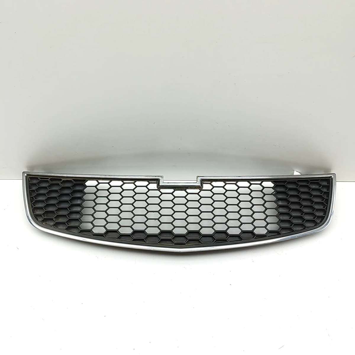CHEVROLET CRUZE J300 MK1 Radiator Grille 95961829 1.4 Petrol 74kW 2015 33032580
