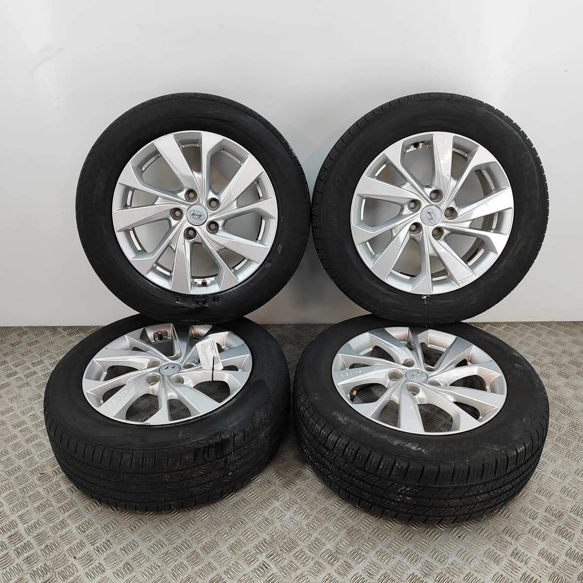 HYUNDAI TUCSON TL, TLE Alloy Wheel Set 52910-D7290 1.6 Diesel 100kw 33082226