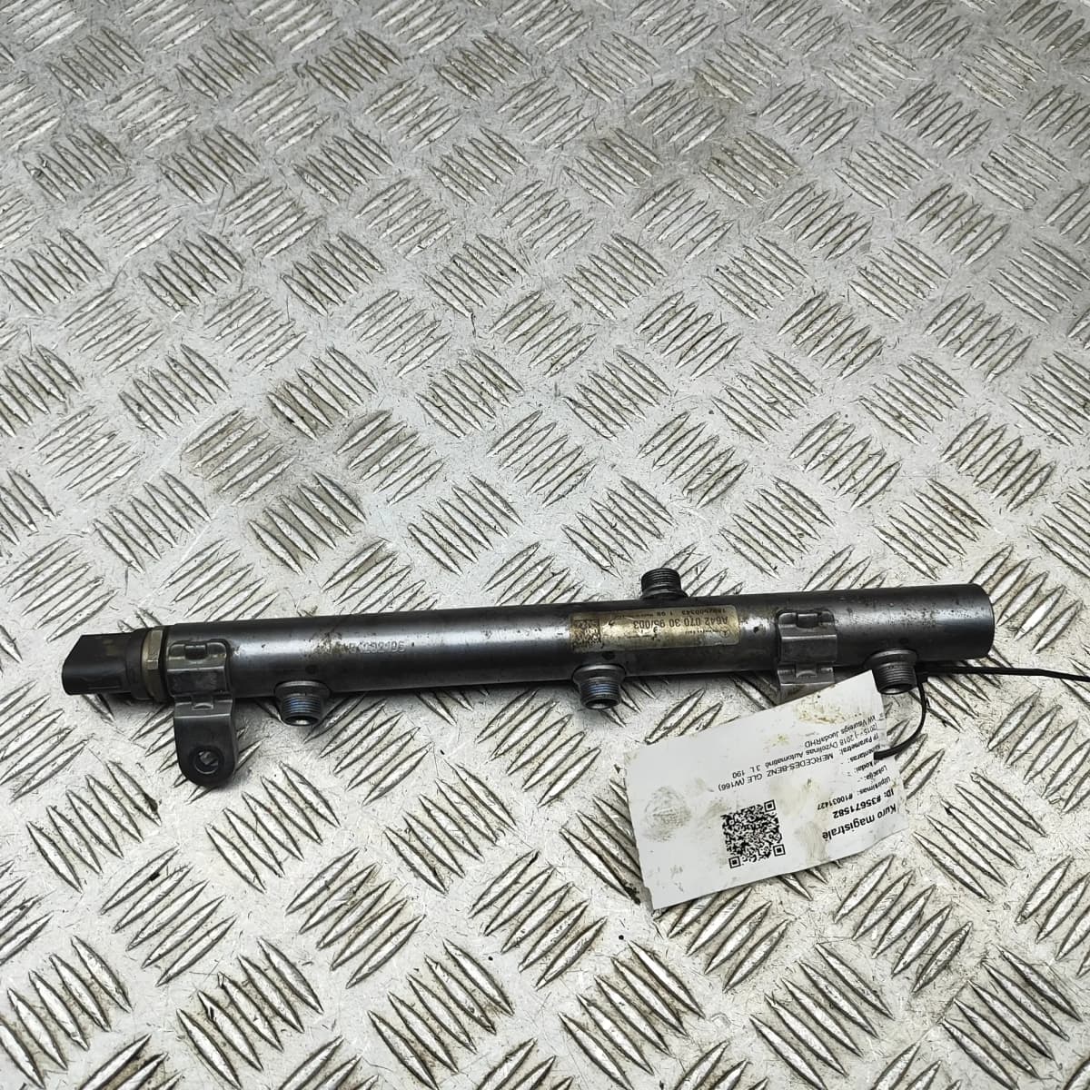 MERCEDES-BENZ GLE W166 Right Fuel Rail A6420703095 3.0 Diesel 190kw 2018