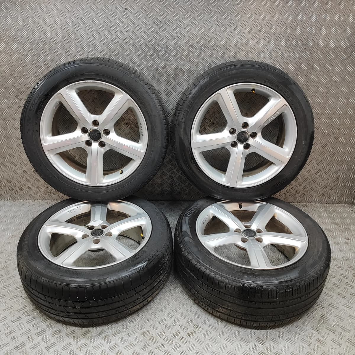AUDI Q5 8R Alloy Wheel Set 8R0601025L 3.0 Diesel 230kw 2015 35650974