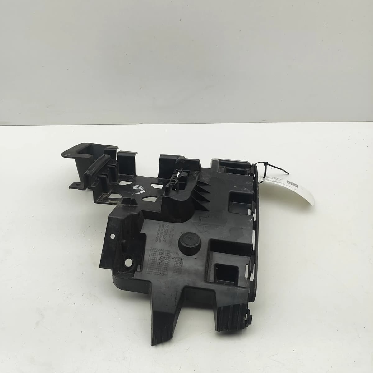 VOLVO S60 MK2 Rear Left Bumper Bracket 31323837 2.0 Diesel 88kw 2017 34935298