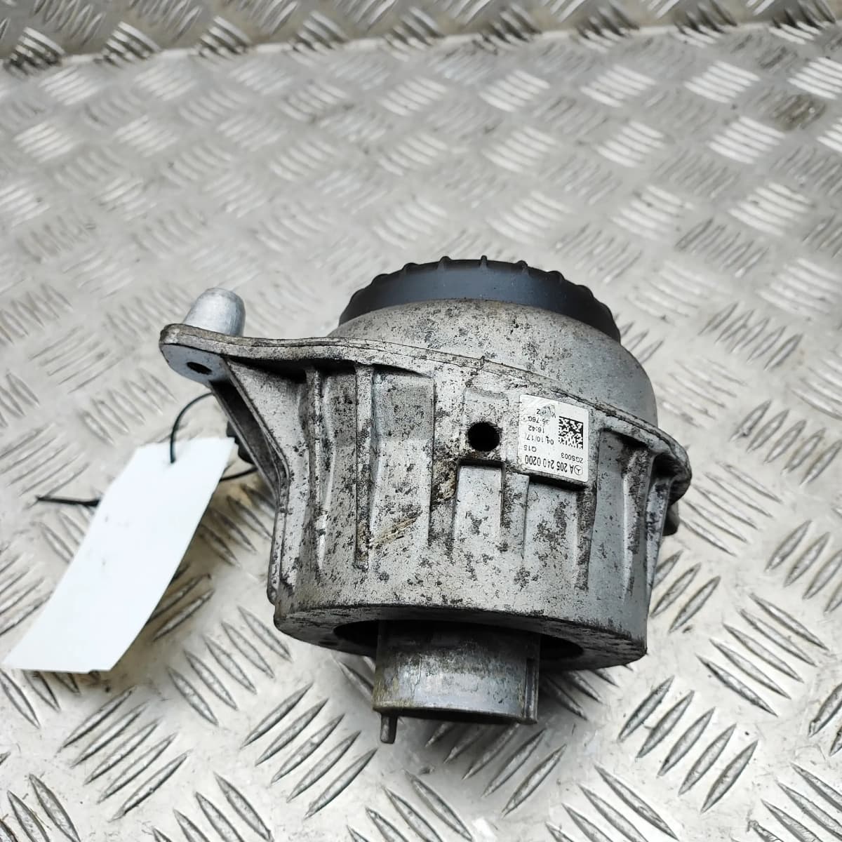 MERCEDES-BENZ C W205 Left Side Engine Mount A2052400200 2.0 Petrol 135kw 2018