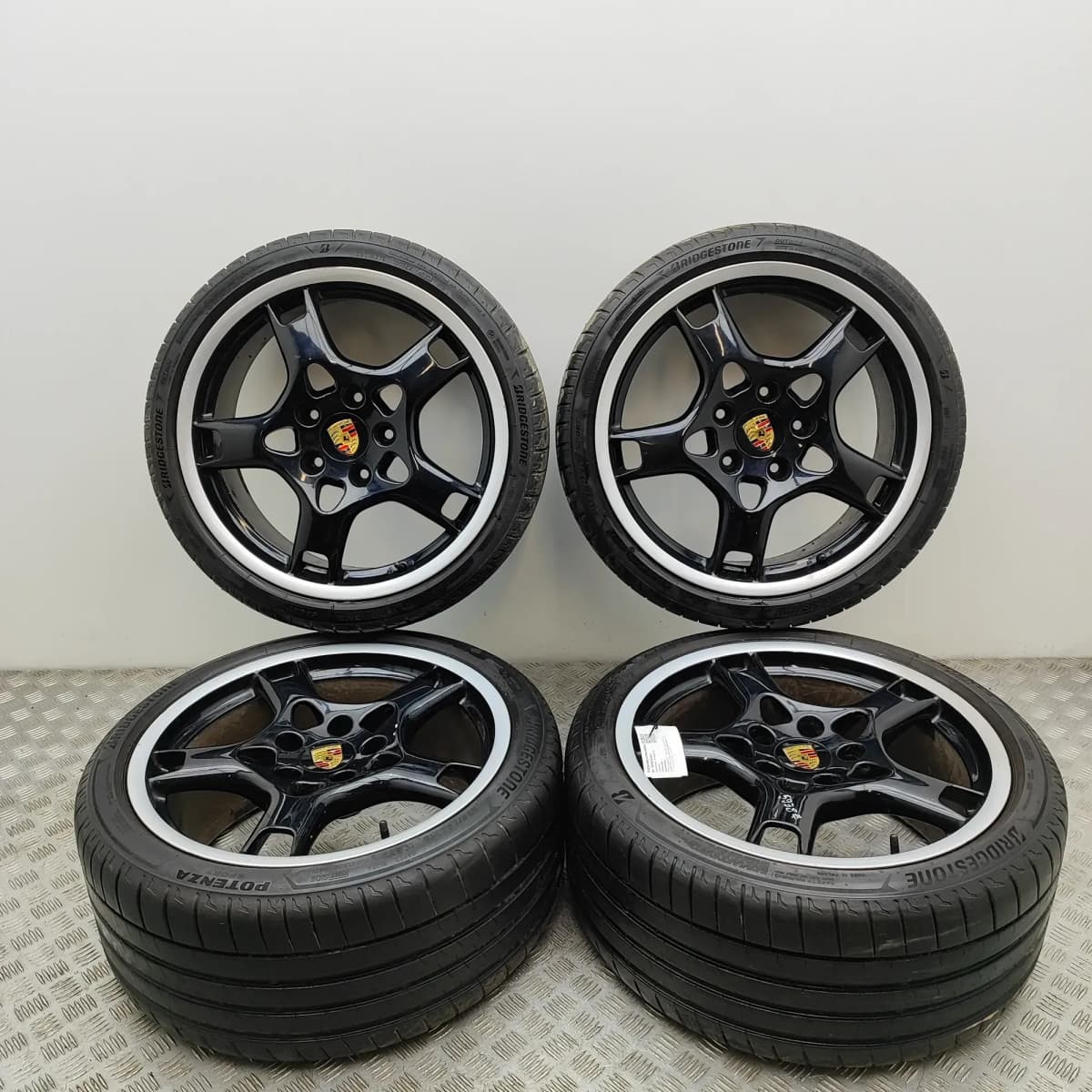 PORSCHE BOXSTER 987 Alloy Wheel Set 99736215805 3.4 Petrol 217kw 2007 33943507